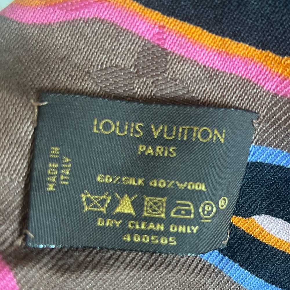 Louis Vuitton blanket Scarf